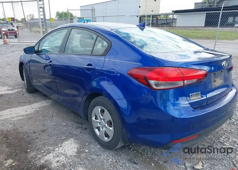 2017 Kia Forte Lx z USA, uszkodzony, nr VIN 3KPFK4A71HE023362
